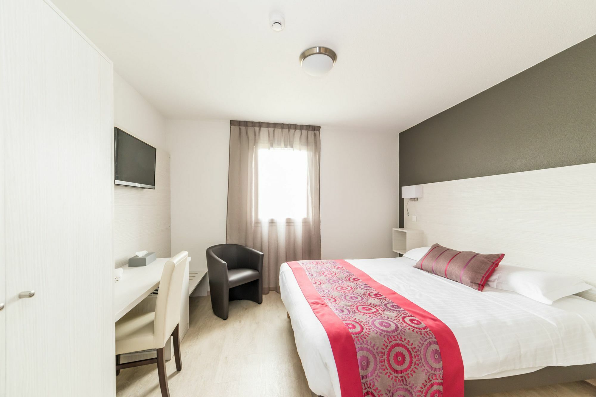 Inter-Hotel Le Mont Saint-Michel Sud Les Quatre Salines Ро-сюр-Куэнон Экстерьер фото